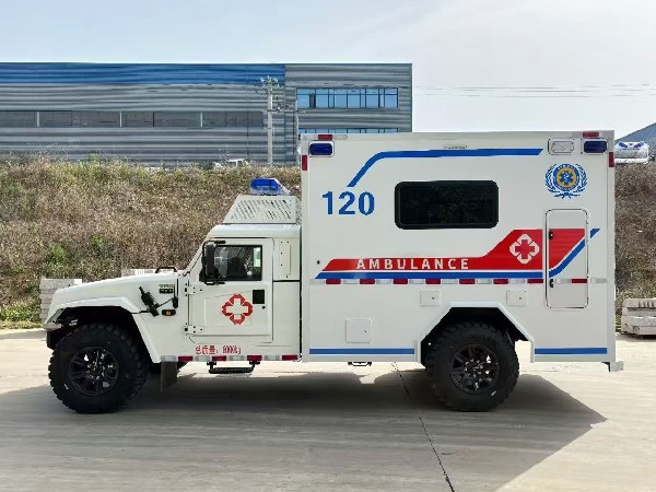 猛士 4X4 救護(hù)車
